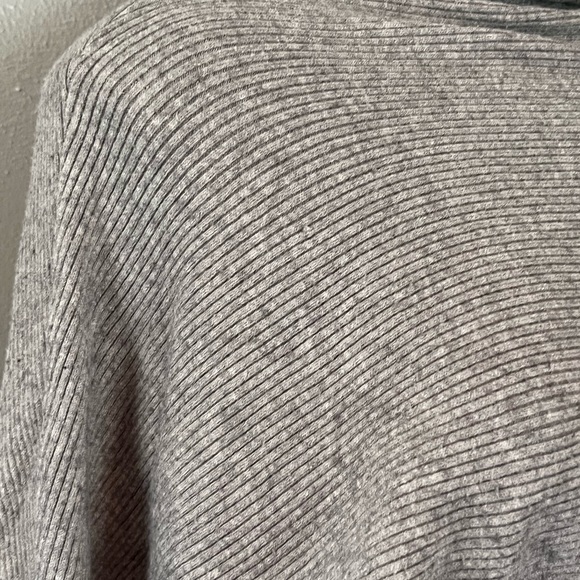 Philosophy cropped ribbed sweater with dolman sleeves, size xsmall - Picture 2 of 6